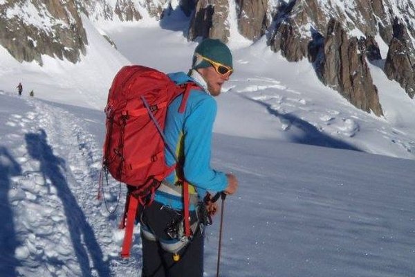 Soccorso Alpino Valdostano recupera uno scialpinista morto