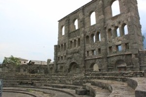 Aosta, aperture serali dei monumenti romani