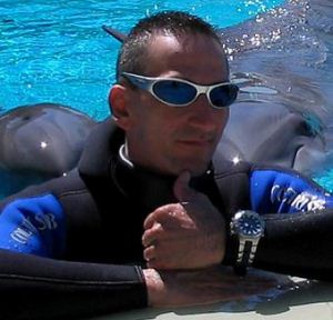 Alla piscina di Variney un tentativo di record da guinness... imitando i delfini
