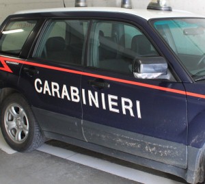 Cadavere carbonizzato, carabinieri indagano su un'auto sospetta