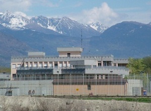 Traffico di droga in carcere, arrestato agente di polizia penitenziaria di Aosta