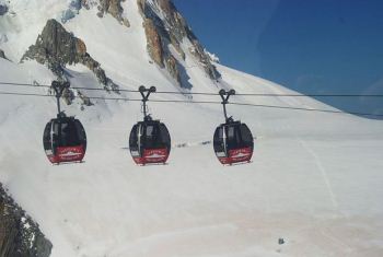 Monte Bianco, completata l'evacuazione della funivia francese