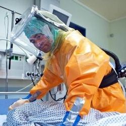 Guarito dall'Ebola il medico di Emergency 