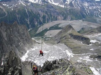 Cogne, portata in salvo alpinista bloccata su cascata di ghiaccio