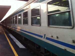 Prende la scossa su treno, passeggero portato in ospedale ad Aosta
