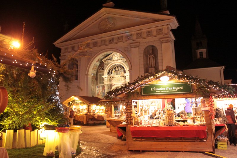 Potenziati i collegamenti ferroviari per i mercatini di Natale di Aosta