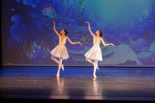 Due ballerine dell'École et Conservatoire de Danse ammesse alla Scala e al Russian Ballet College