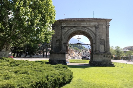 Arco d'Augusto