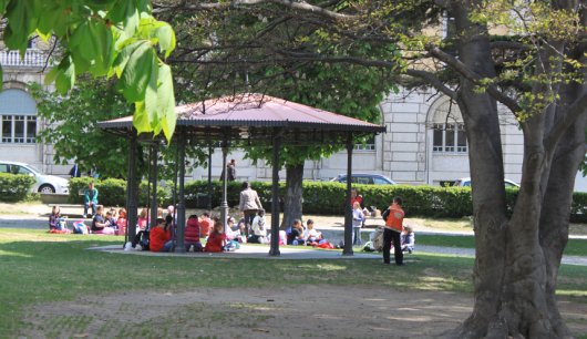 Aosta, l'ipotesi: chiudere di notte i giardini della stazione