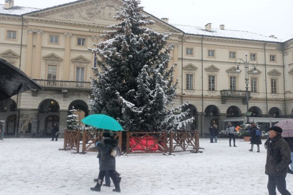 Piazza Chanoux