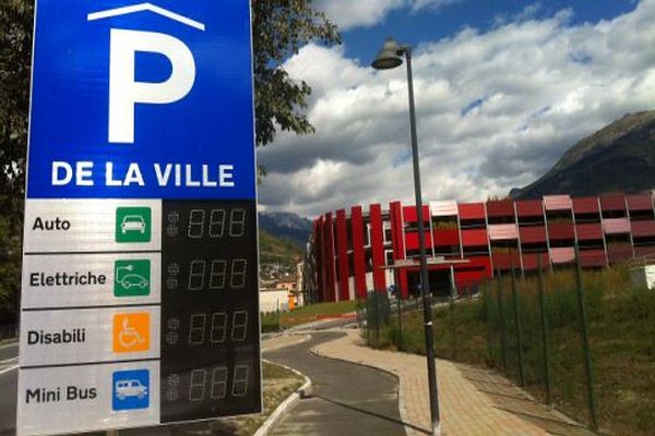 Parcheggio de la Ville