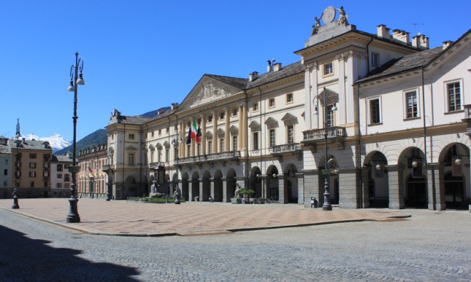 Piazza Chanoux