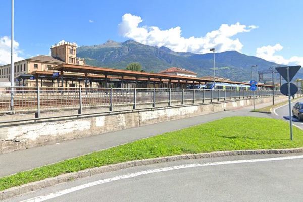 Stazione ferroviaria da via Paravera