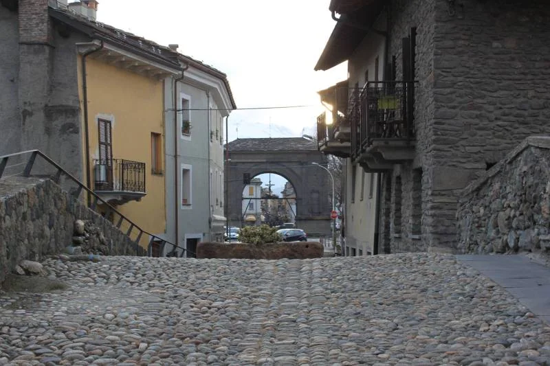 Ponte di Pietra e Arco d'Augusto