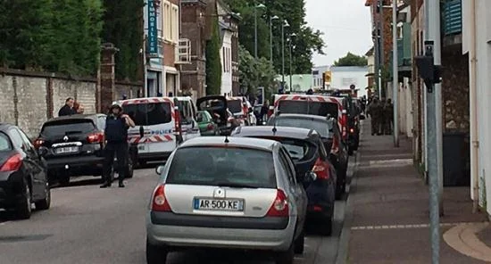 attentato-chiesafranciax550