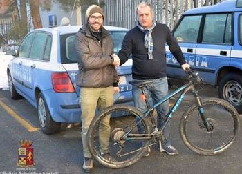 Due baby ladri di biciclette denunciati dalla Squadra mobile di Aosta