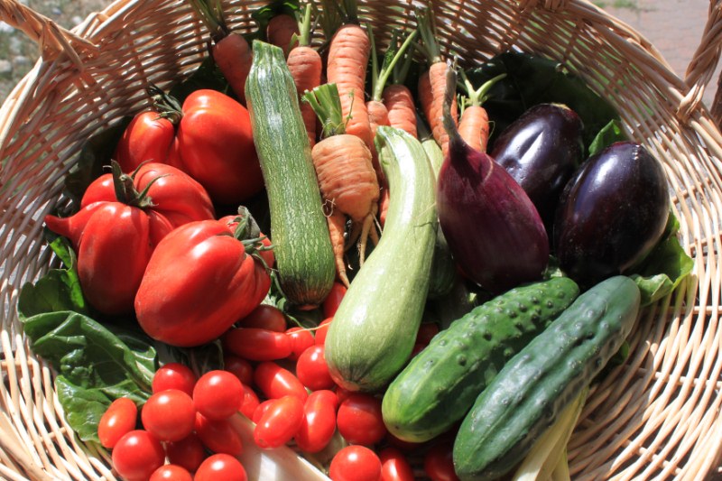 A Nus il mercato di scambio contadino An Pomma pe an Sei