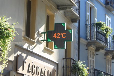 Meteo, caldo "infernale" ad Aosta: alle 17 i termometri segnano 42 gradi