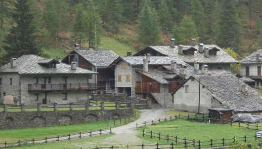 Case-villaggio1