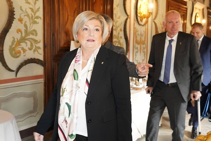 La ministra Calderone al castello di Sarre