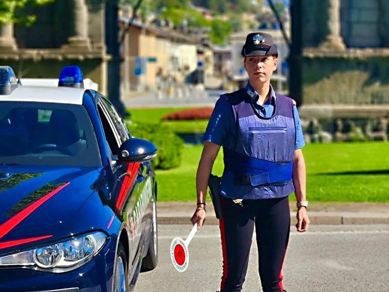 Carabinieri, prima autista donna di una 'gazzella' del Gruppo Aosta