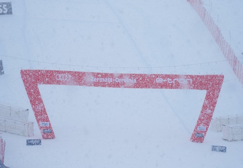 L'arrivo a Cervinia (foto MCSO, Gian Lucca Red Gobbi)