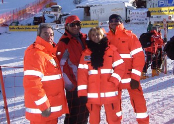 Un nuovo defibrillatore a Valpelline donato dalla famiglia di Lucia Chenal