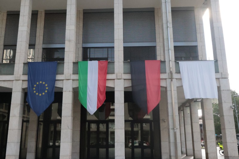 Lenzuolo esposto dal Consiglio Valle