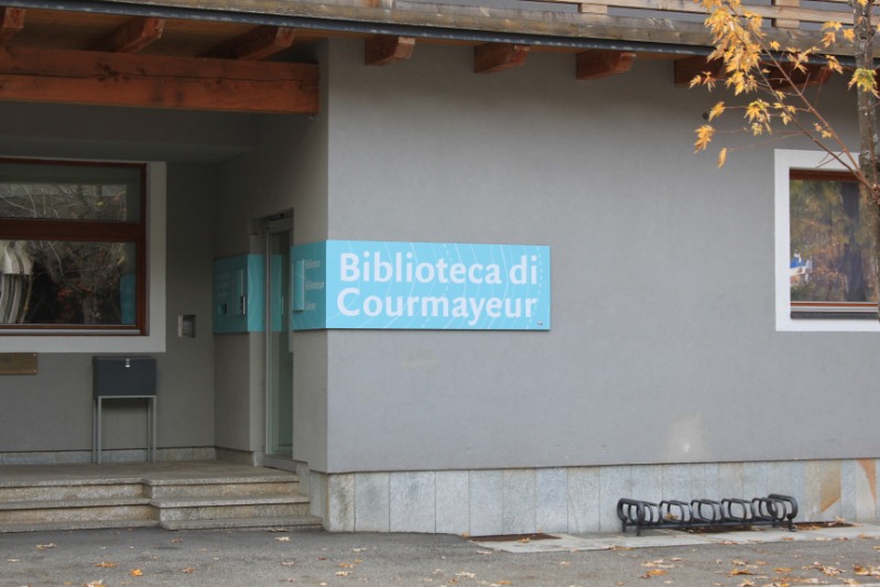 Biblioteca di Courmayeur