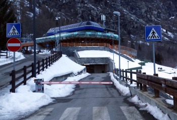 Courmayeur, al via le domande per 17 posti auto a Dolonne