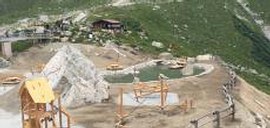 Un parco giochi per bambini sul Monte Bianco