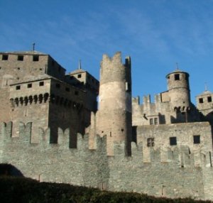 Turismo, ingressi a tariffa ridotta nei castelli valdostani