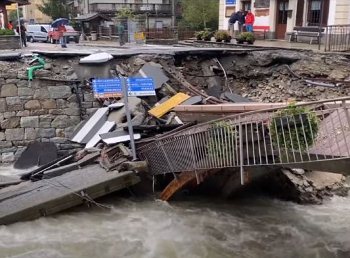 Ponte crollato a Gaby