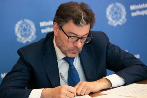 Il ministro Giorgetti