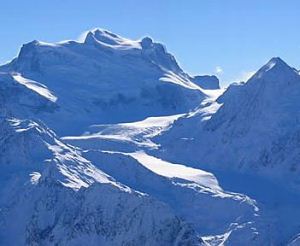 Morto l'alpinista caduto in un crepaccio sul Grand Combin