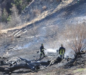 Montjovet, incendio brucia 3000 mq di area boschiva