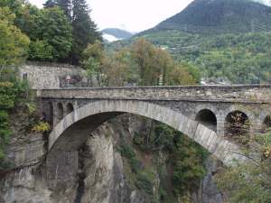 La strada regionale 23 chiude al traffico all'altezza del ponte di Introd