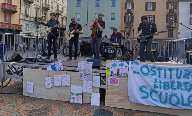 Manifestazione piazza Chanoux