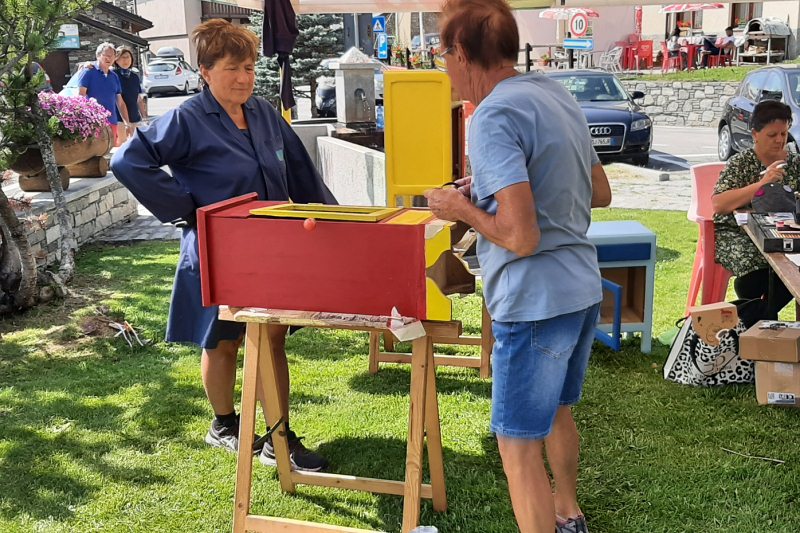 Preparazione delle postazioni di bookcrossing