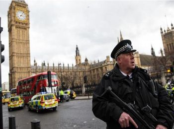 Terrorismo, attacco al cuore di Londra: quattro morti e 40 feriti 
