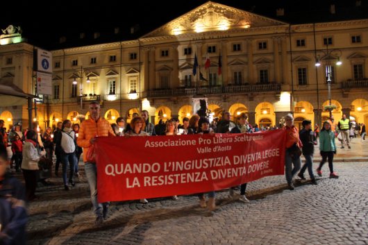 manifestazione-vaccini17 cheillonjeanneax530