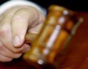 Avvocato di Aosta condannato per evasione Irpef