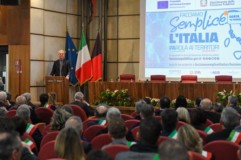 Il ministro Zangrillo ad Aosta (foto Paolo Rey - funzionepubblica.gov.it)