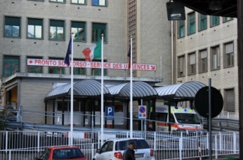 Ubriaco, blocca il pronto soccorso di Aosta: arrestato