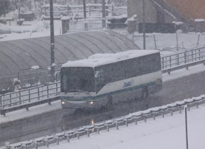 Torna la neve su Aosta, rischio valanghe in alta Valle