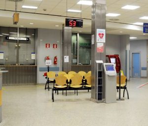 Presto la riapertura dello sportello bancomat nella "piastra" dell'ospedale Parini