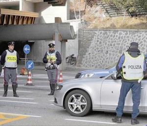 21enne ricercato per rapine fermato al Traforo del Monte Bianco