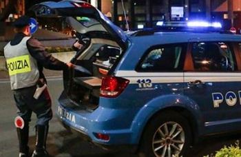 Aosta, ubriaco non rispetta il semaforo rosso: automobilista denunciato e multato