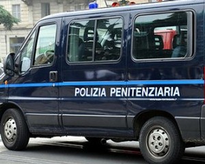 Brissogne, polizia penitenziaria contro il blocco stipendiale