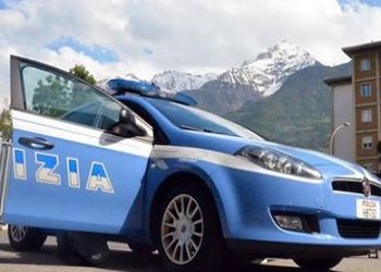 Pont-Saint-Martin, inveisce contro la polizia stradale: 32enne denunciato